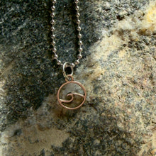 Load image into Gallery viewer, Wave Pendant Necklace