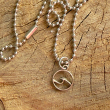 Load image into Gallery viewer, Wave Pendant Necklace