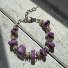 Load image into Gallery viewer, Phosphosiderite &amp; Shell Bracelet