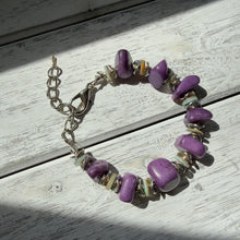 Load image into Gallery viewer, Phosphosiderite &amp; Shell Bracelet