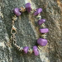 Load image into Gallery viewer, Phosphosiderite &amp; Shell Bracelet