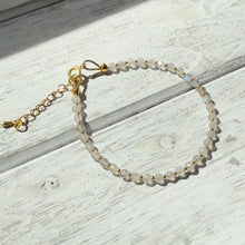 Load image into Gallery viewer, Delicate Faceted Labradorite Bracelet